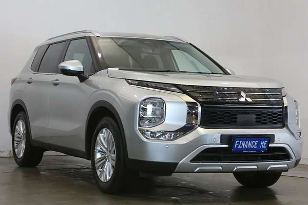2024 Mitsubishi Outlander LS ZM
