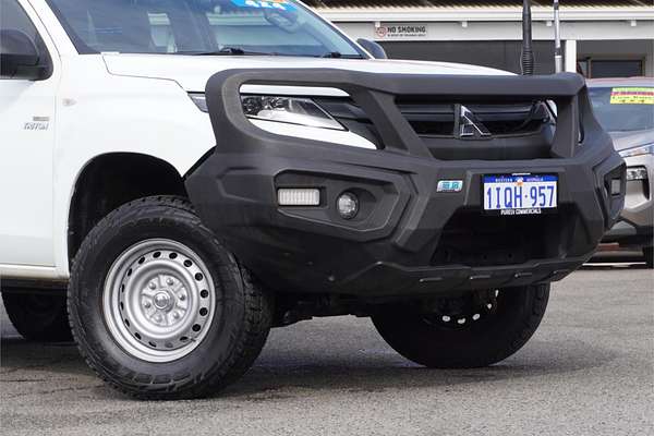 2021 Mitsubishi Triton GLX ADAS MR 4X4