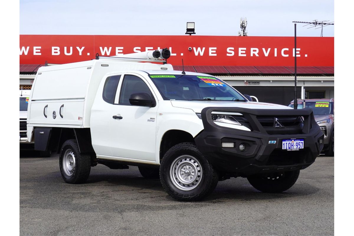 2021 Mitsubishi Triton GLX ADAS MR 4X4