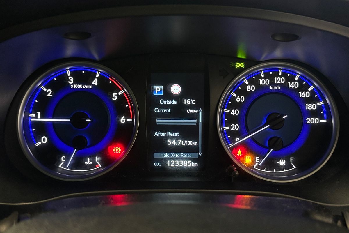 2019 Toyota Hilux SR5 GUN126R 4X4