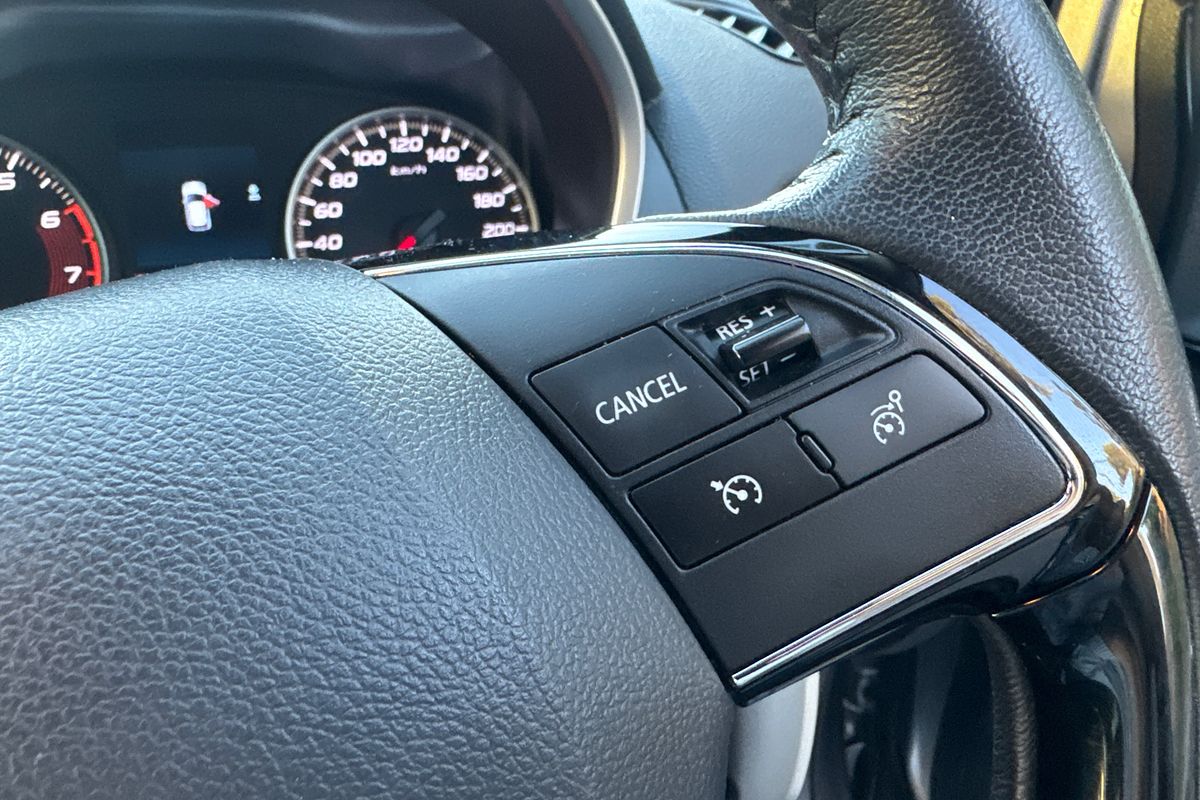 2022 Mitsubishi Eclipse Cross LS YB