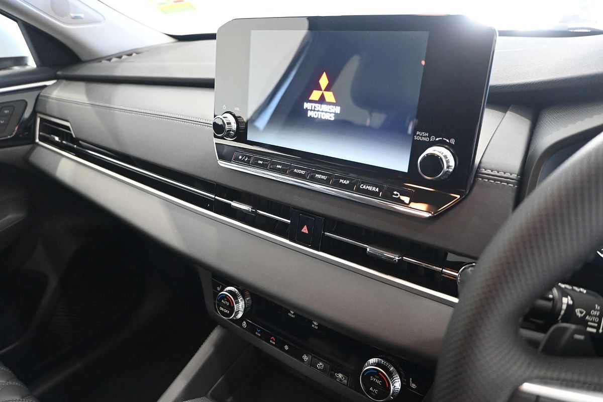 2025 Mitsubishi Outlander PHEV Exceed ZM