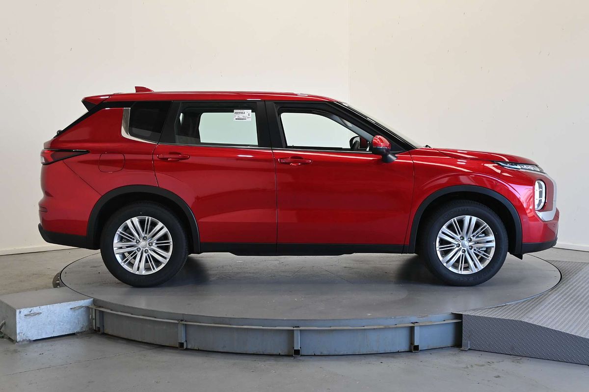2024 Mitsubishi Outlander ES ZM