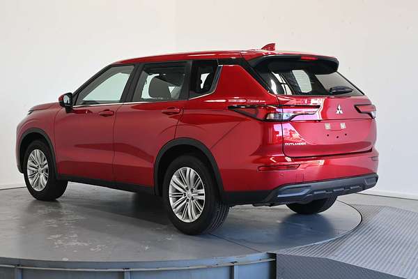 2024 Mitsubishi Outlander ES ZM