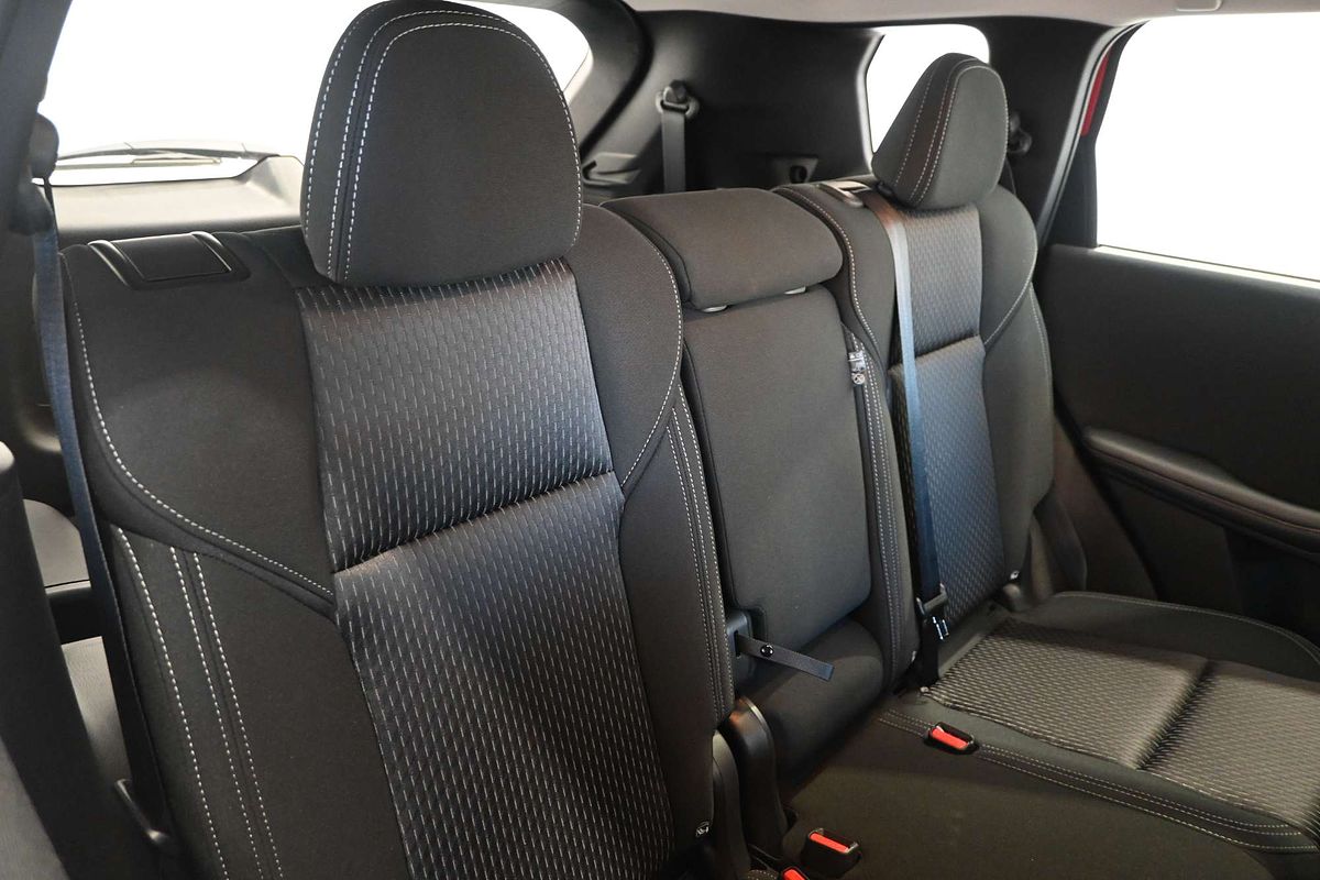 2024 Mitsubishi Outlander ES ZM