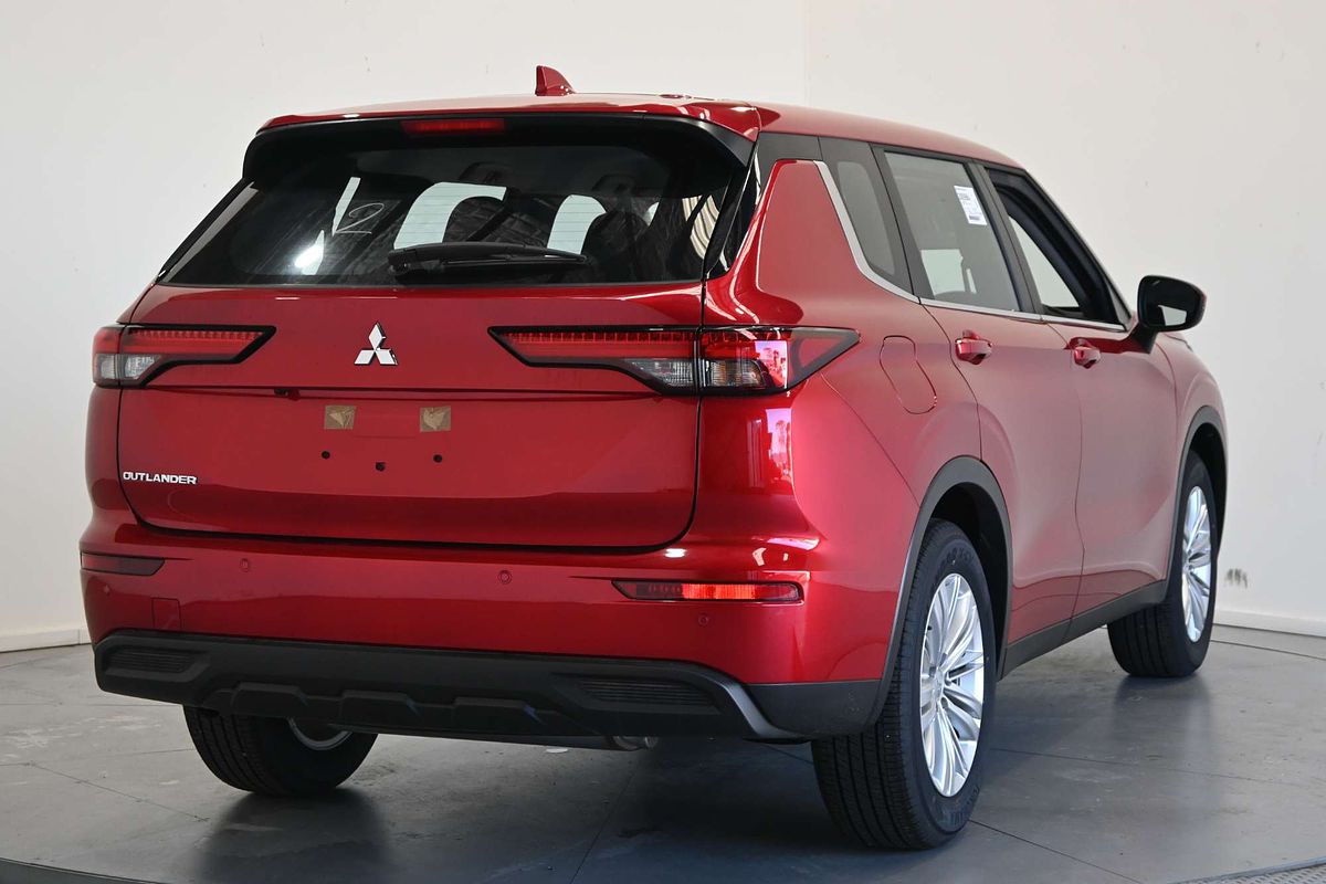 2024 Mitsubishi Outlander ES ZM