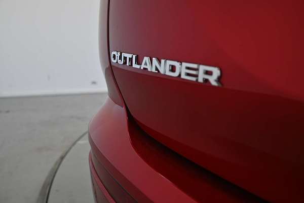 2024 Mitsubishi Outlander ES ZM