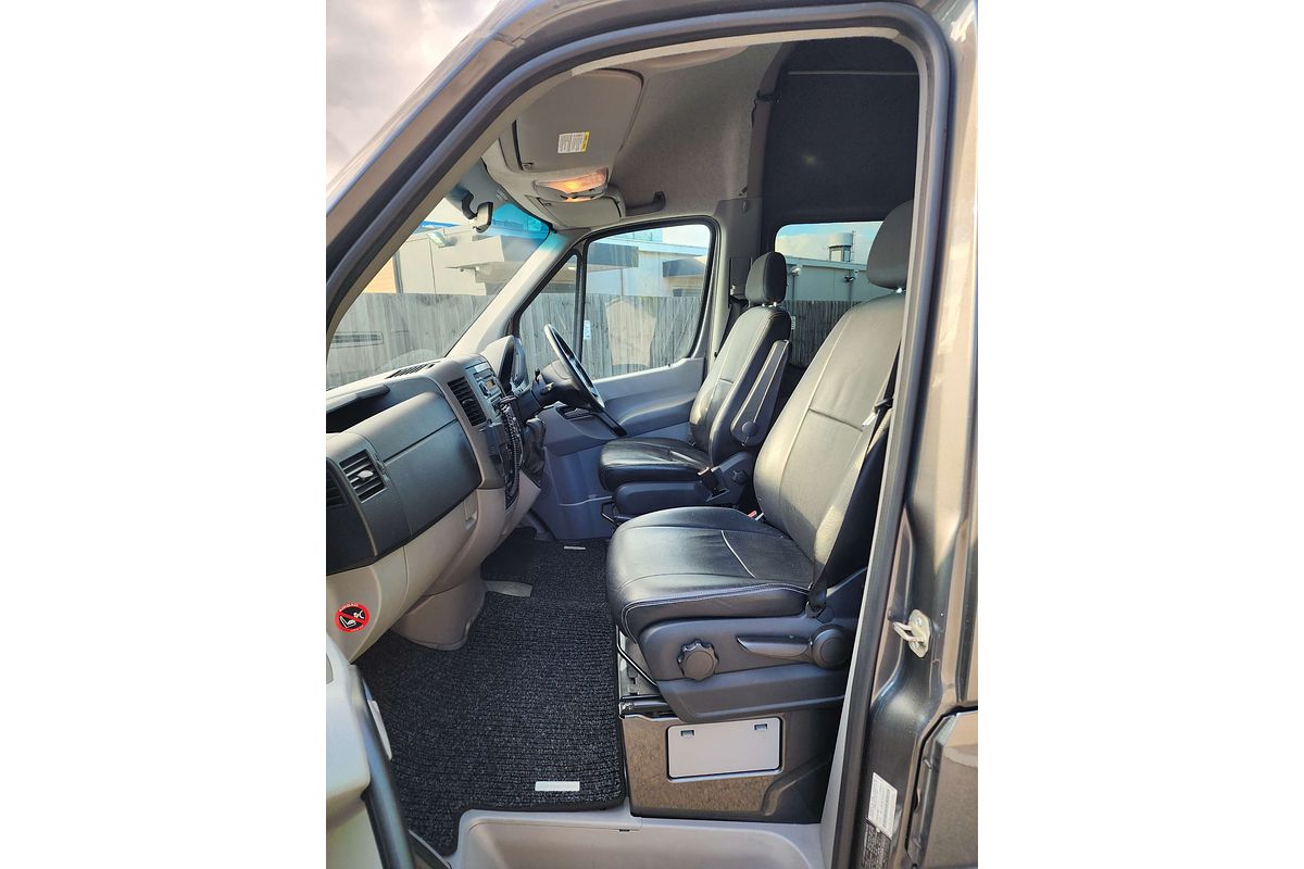 2010 Mercedes-Benz Sprinter 319CDI NCV3 LWB