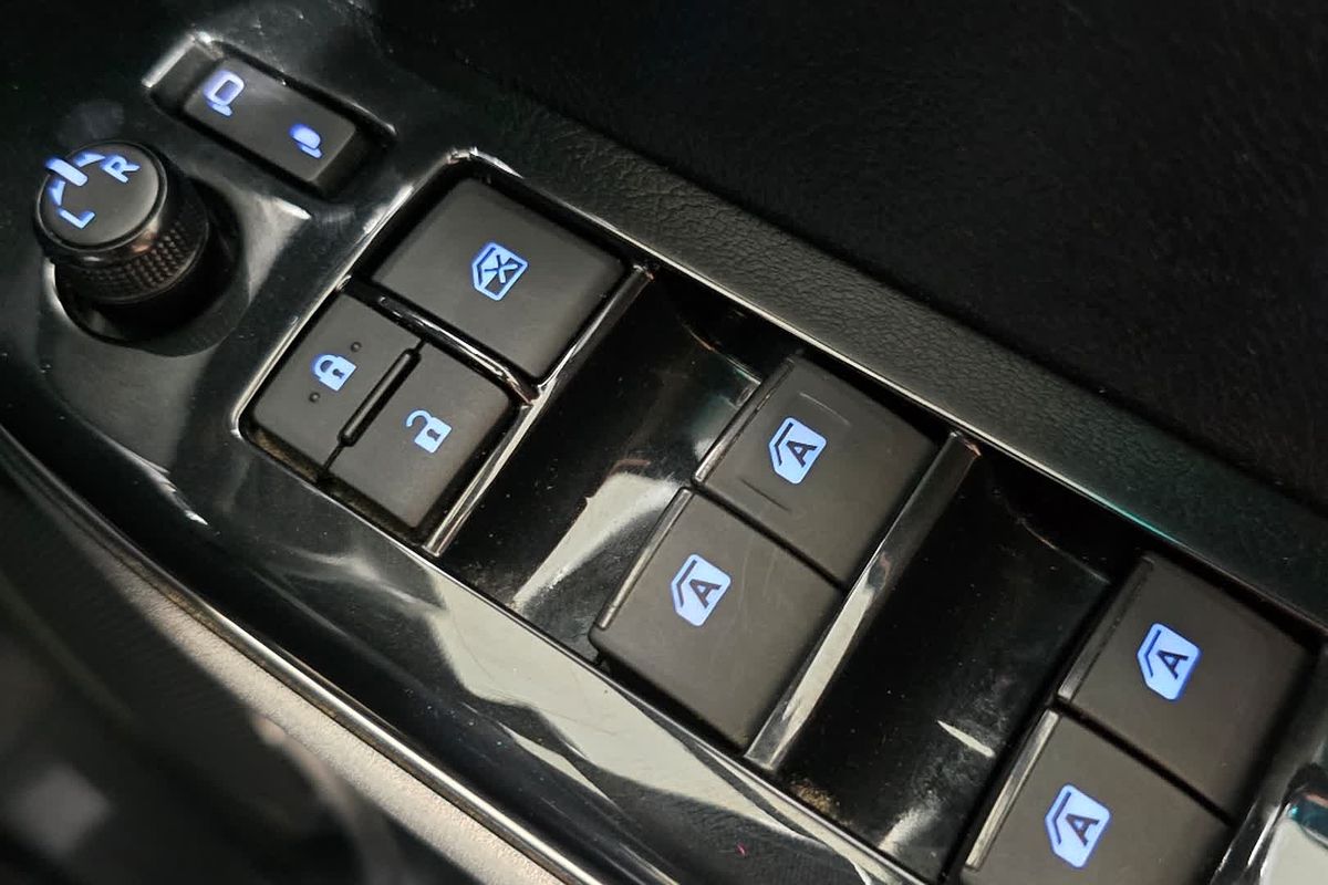 2018 Toyota Hilux Hilux 4x4 Rogue 2.8L T Diesel Automatic Double Cab GUN126R 4X4