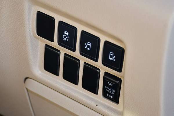 2014 Nissan Elgrand