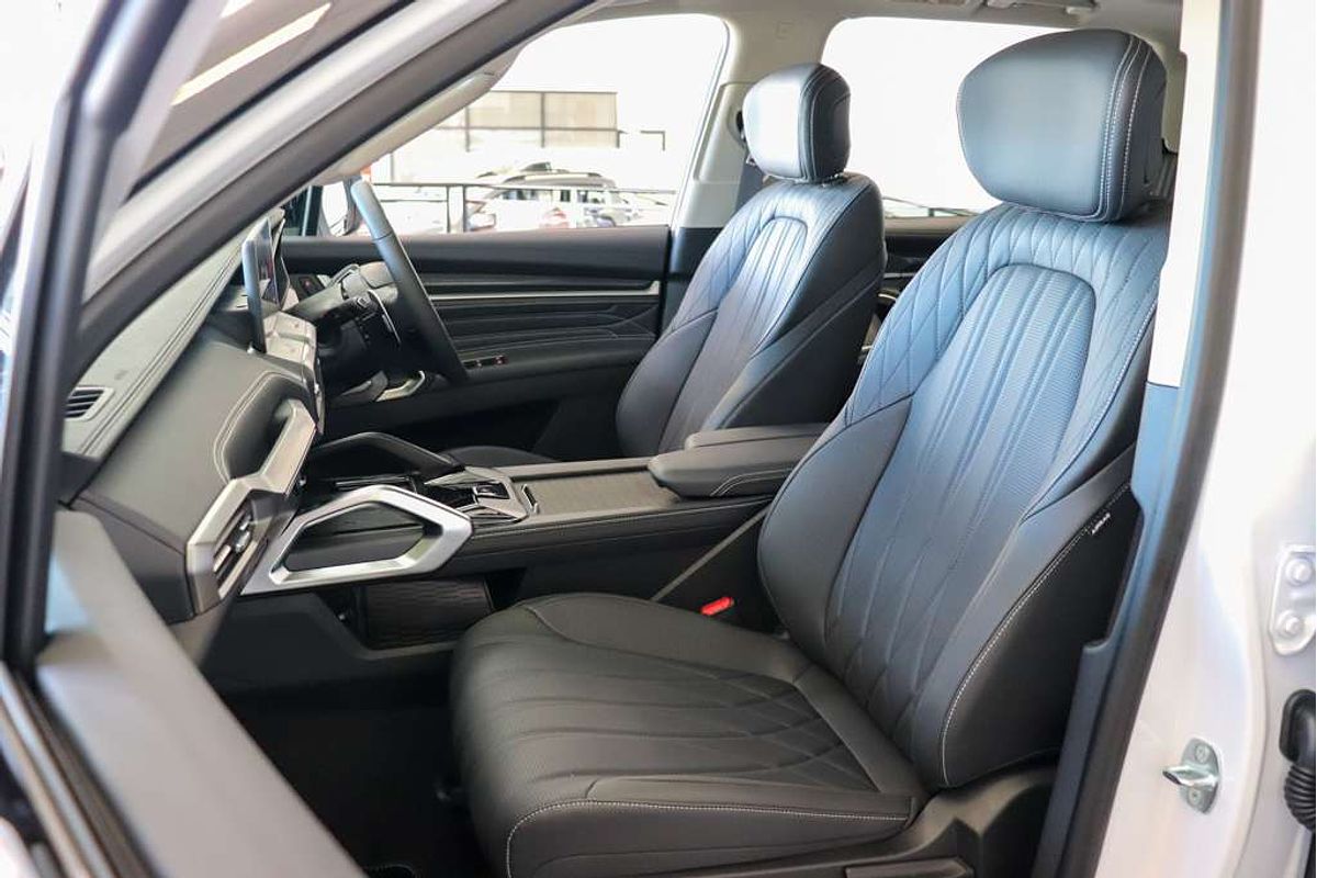 2025 LDV D90 Executive SV9A