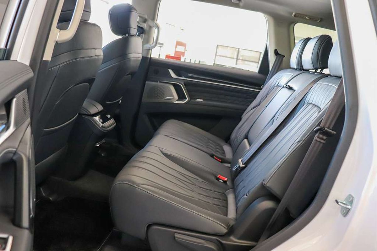 2025 LDV D90 Executive SV9A