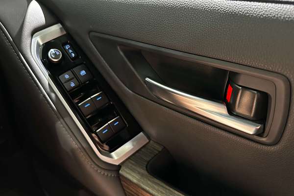 2022 Toyota Landcruiser VX FJA300R