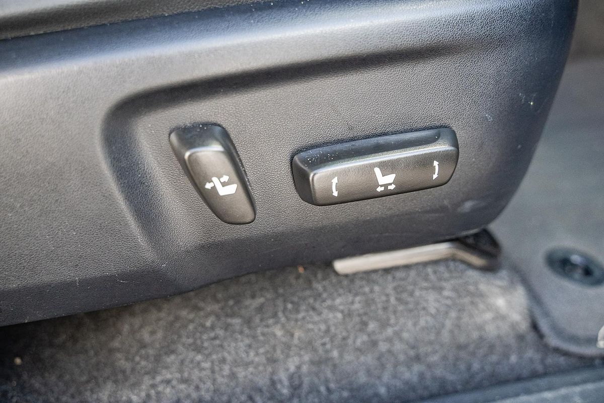 2019 Toyota Hilux Rogue GUN126R 4X4