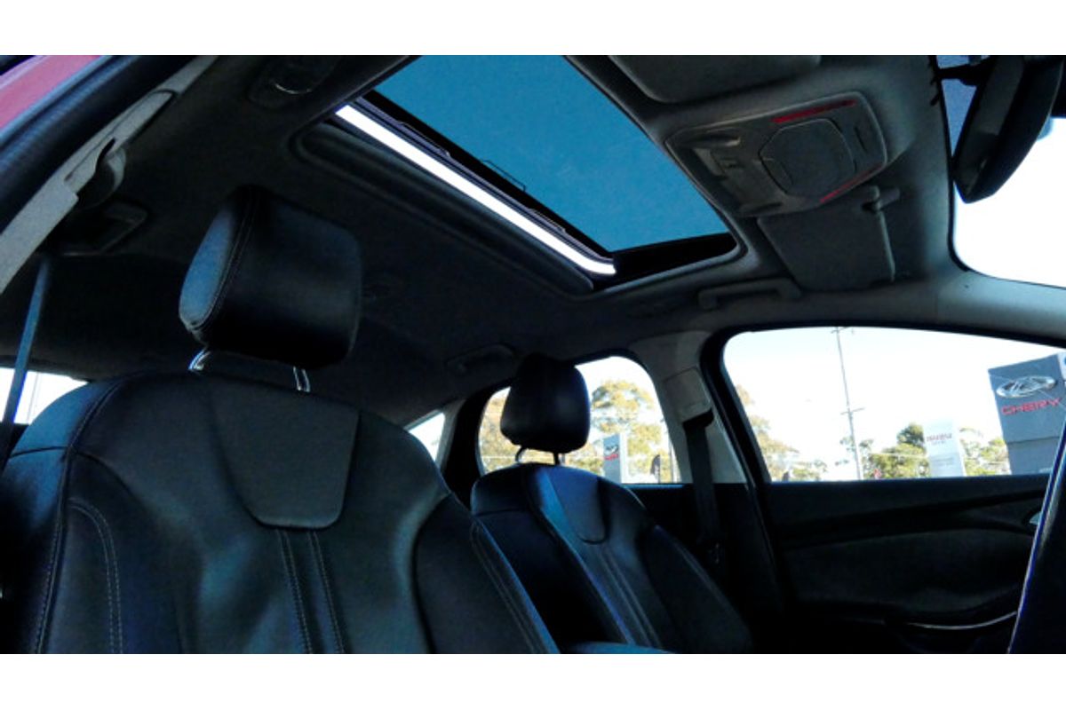 2014 Ford Focus Titanium LW MKII