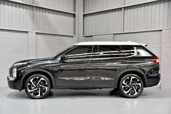 2023 Mitsubishi Outlander Exceed Tourer ZM
