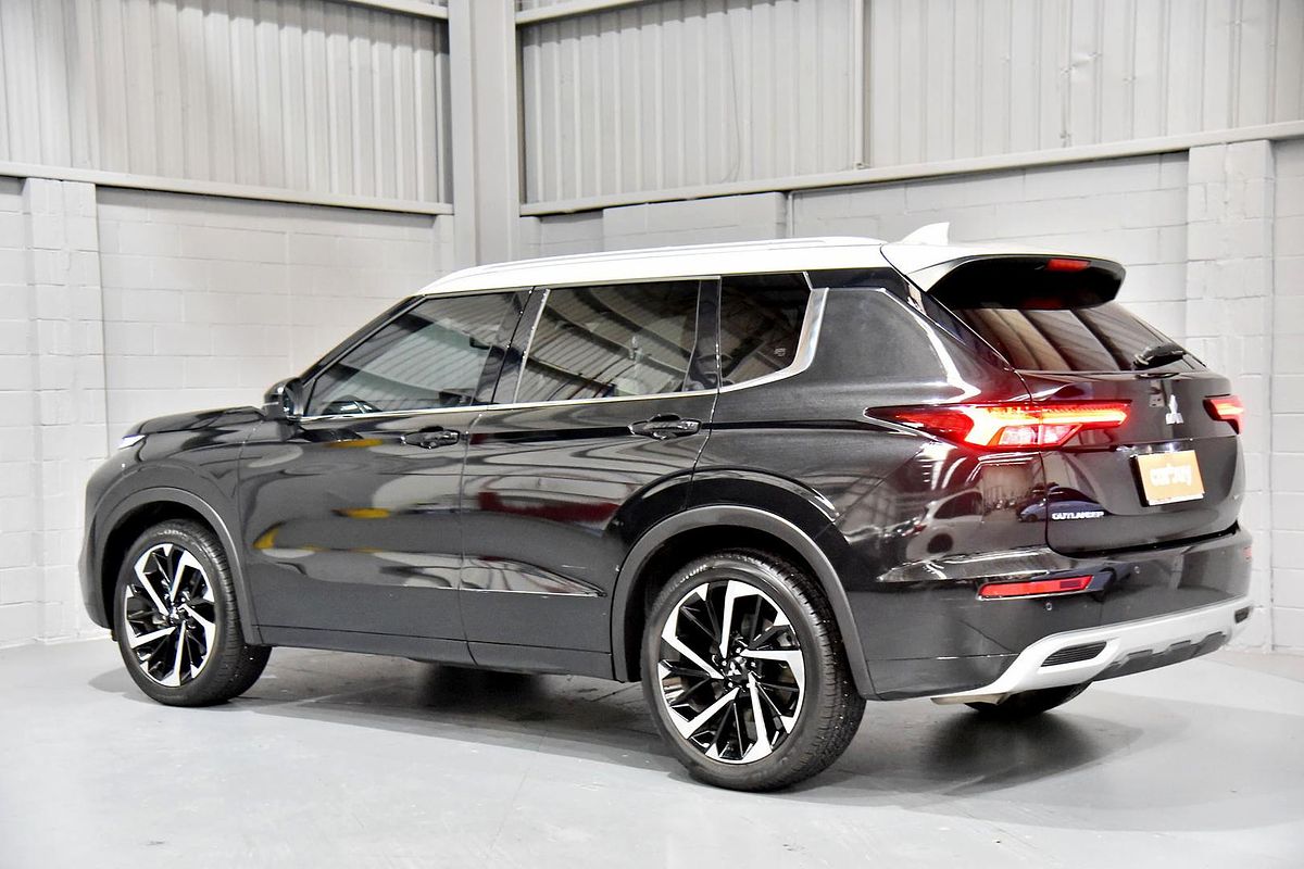 2023 Mitsubishi Outlander Exceed Tourer ZM