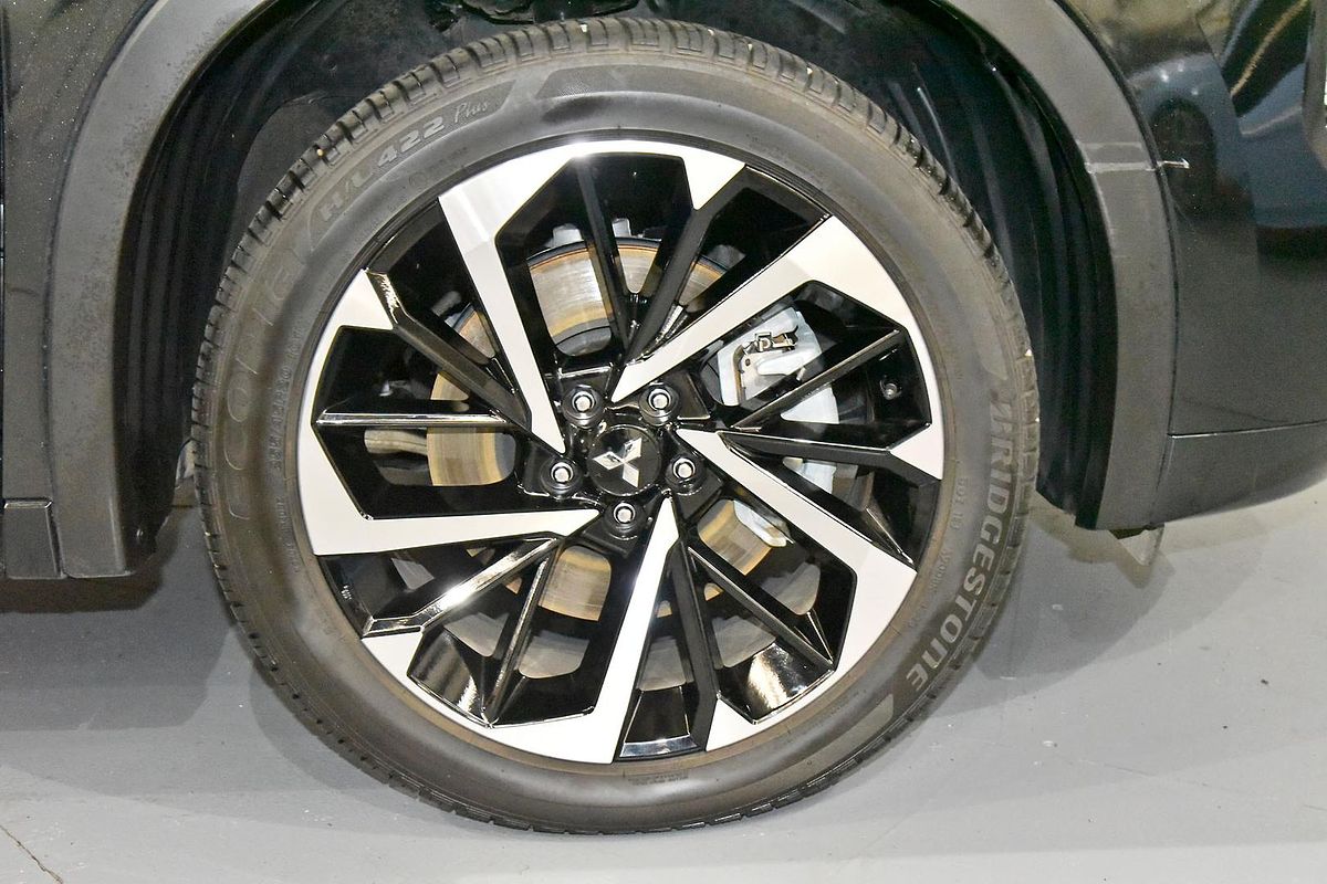 2023 Mitsubishi Outlander Exceed Tourer ZM