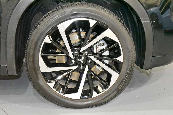 2023 Mitsubishi Outlander Exceed Tourer ZM