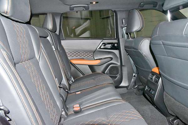 2023 Mitsubishi Outlander Exceed Tourer ZM