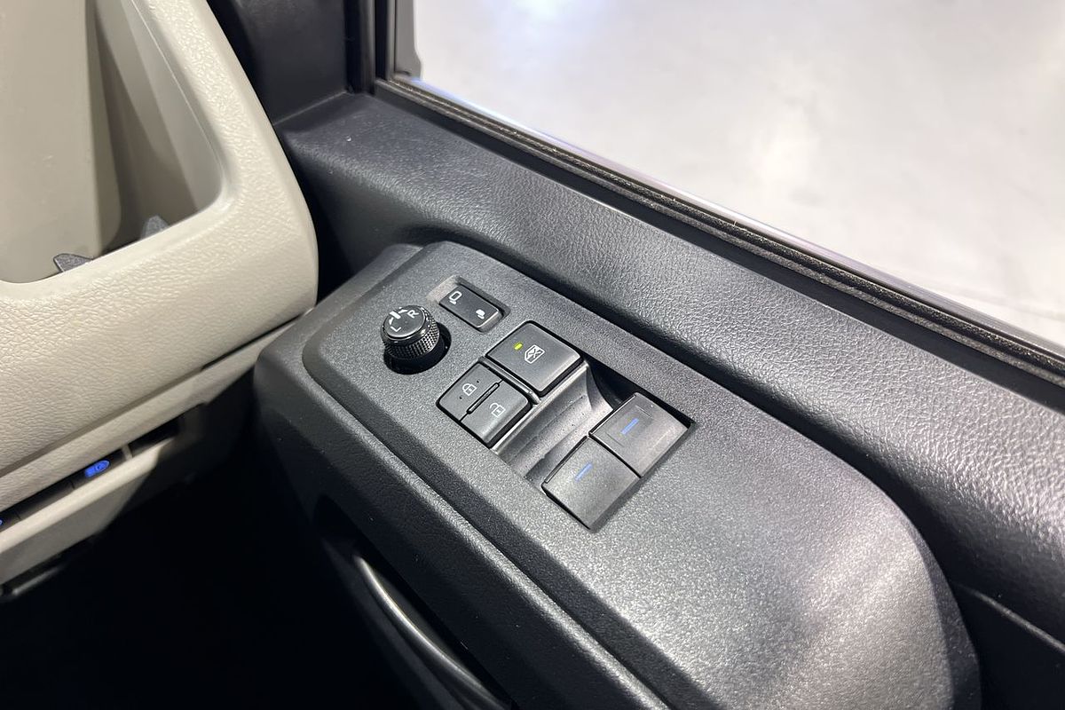 2023 Toyota Hiace GDH300R LWB