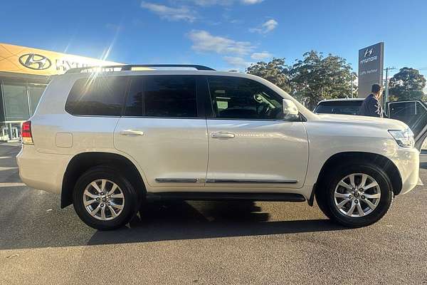 2021 Toyota Landcruiser Sahara VDJ200R