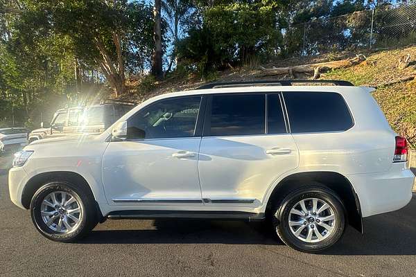 2021 Toyota Landcruiser Sahara VDJ200R