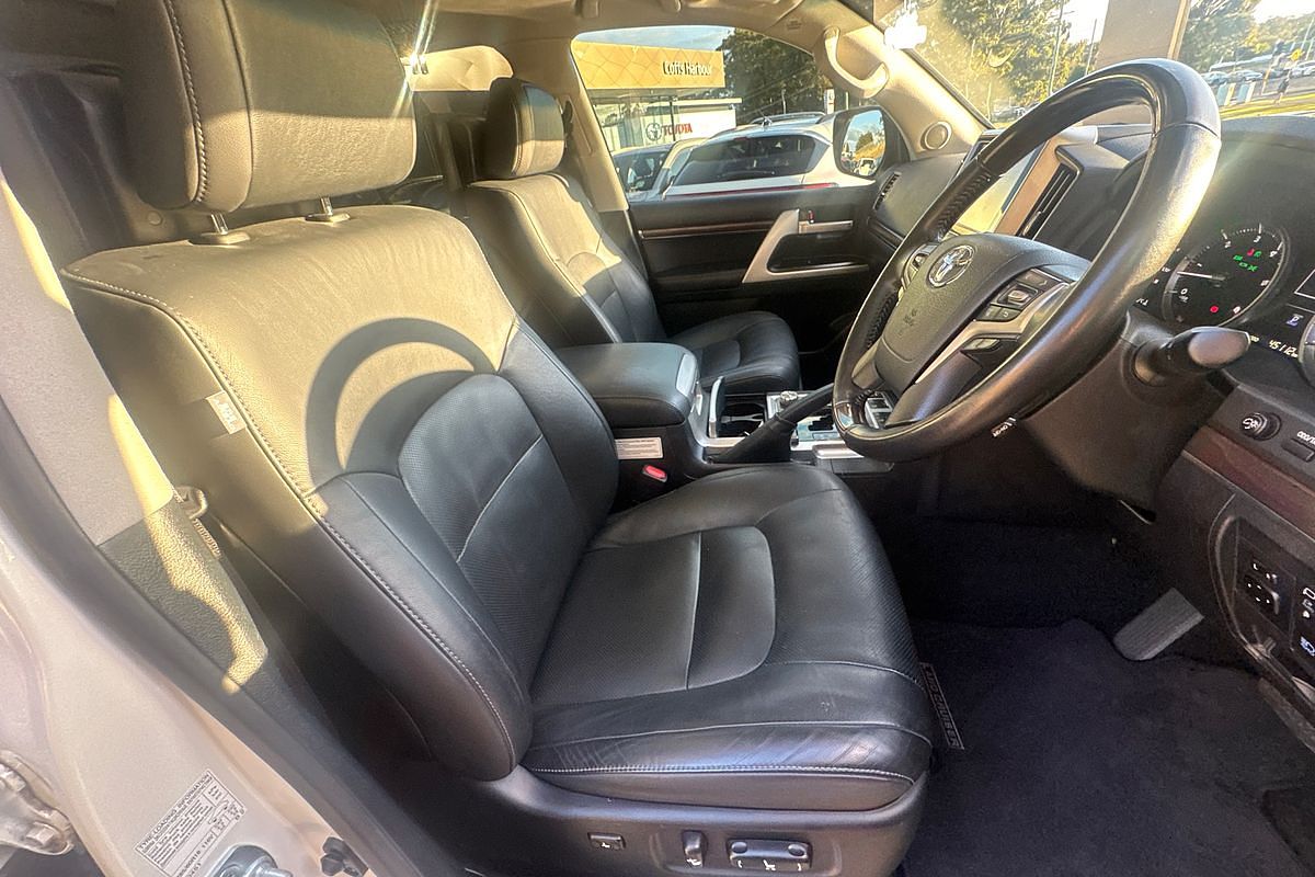 2021 Toyota Landcruiser Sahara VDJ200R