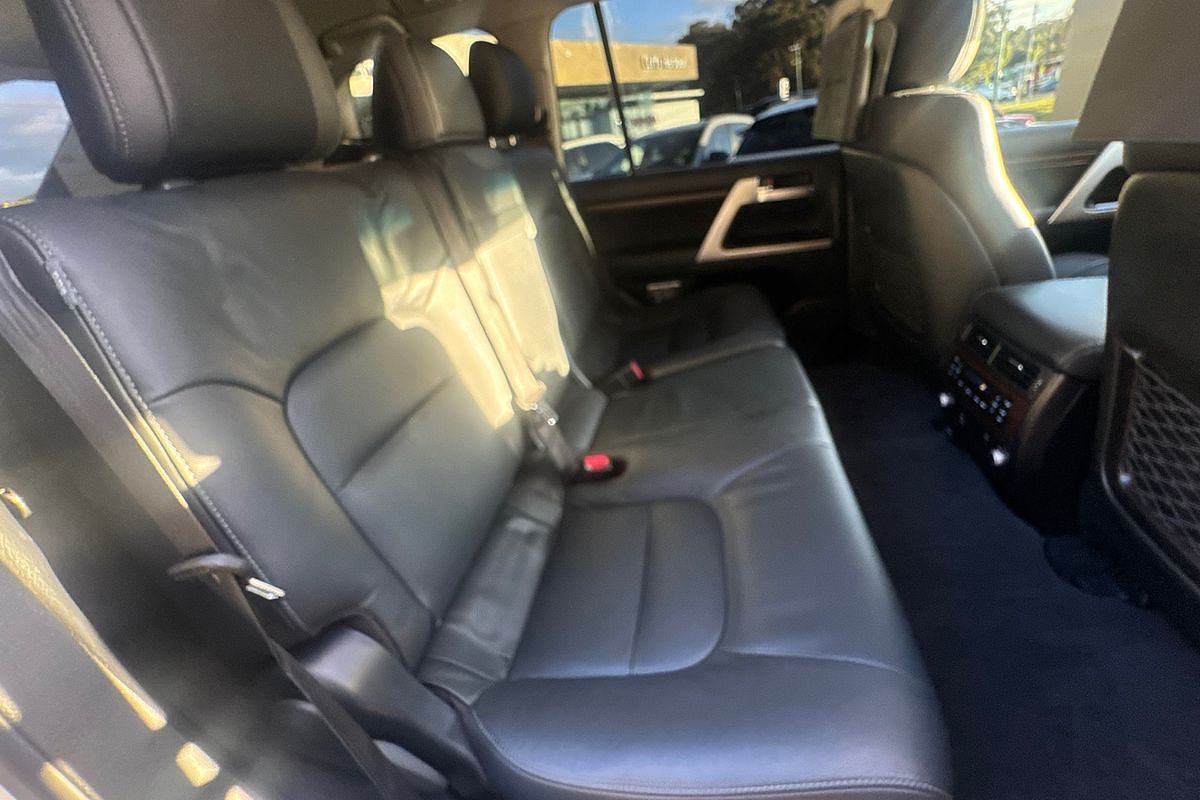2021 Toyota Landcruiser Sahara VDJ200R