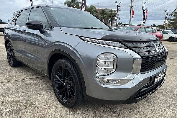 2023 Mitsubishi Outlander LS Black Edition ZM
