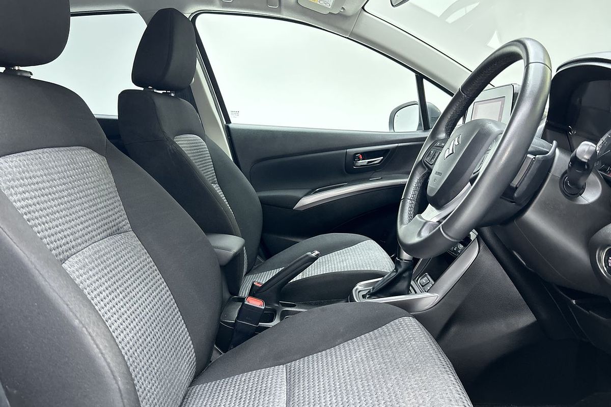 2023 Suzuki S-Cross GL+ JYB