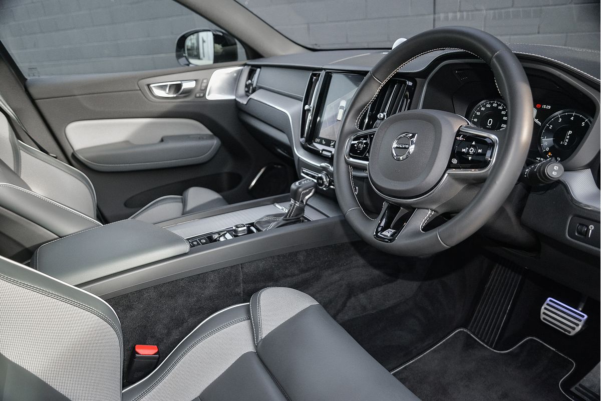 2019 Volvo XC60 T6 R-Design