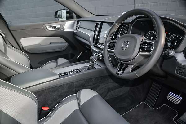 2019 Volvo XC60 T6 R-Design