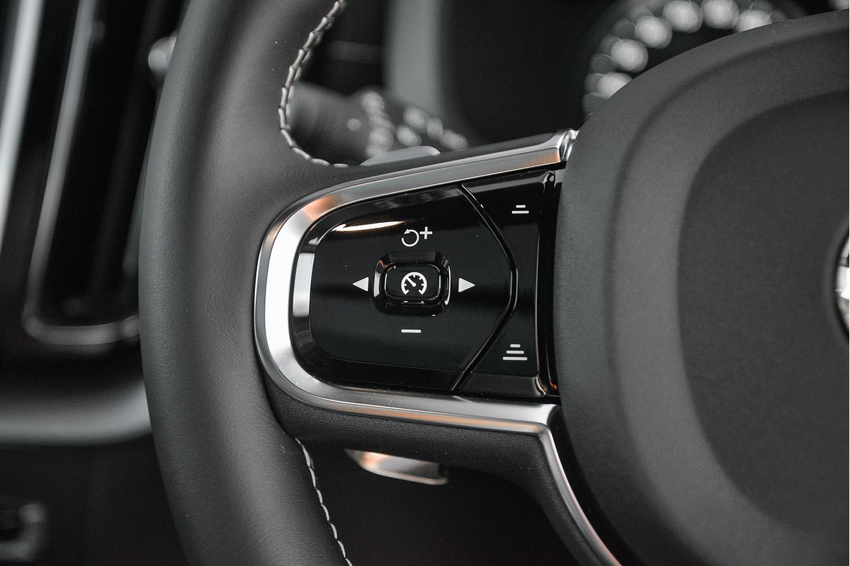 2019 Volvo XC60 T6 R-Design