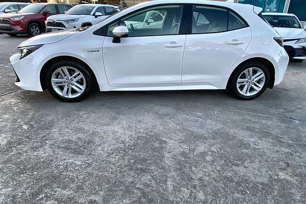 2021 Toyota Corolla Ascent Sport Hybrid ZWE211R