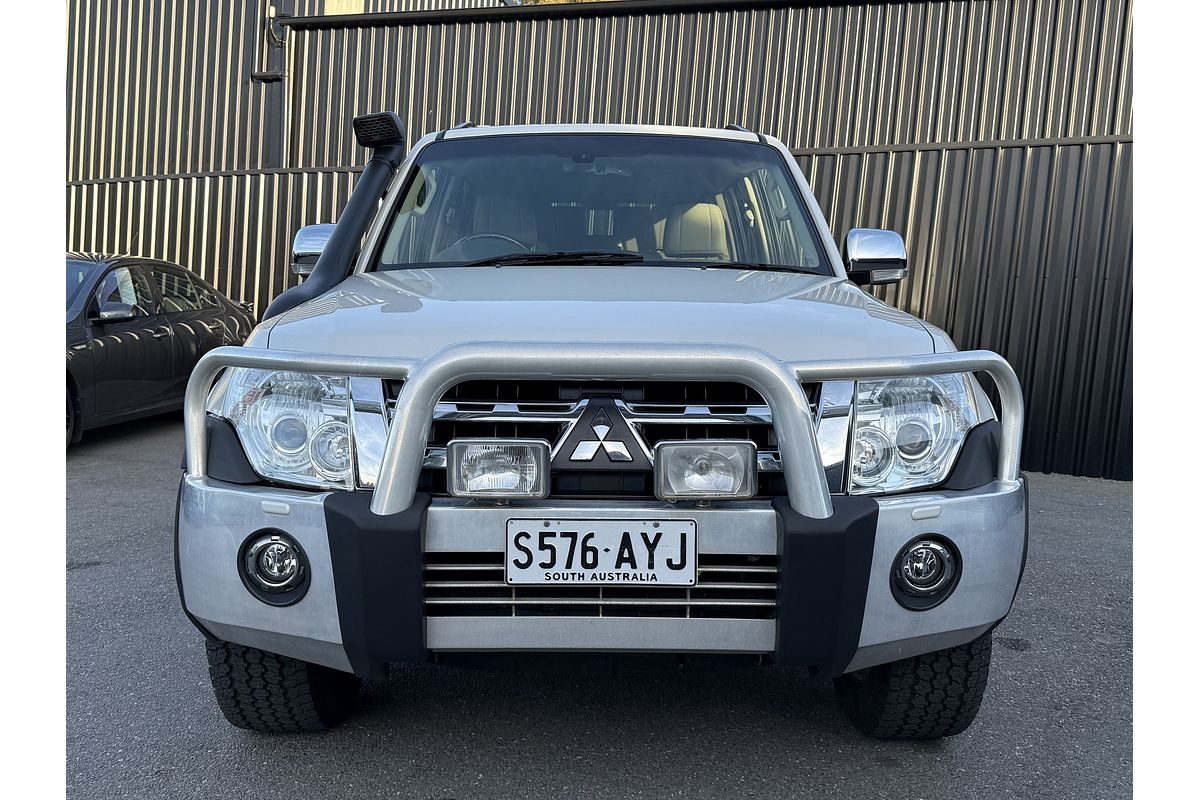 2013 Mitsubishi Pajero Exceed NW