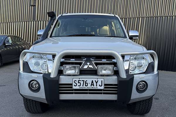2013 Mitsubishi Pajero Exceed NW