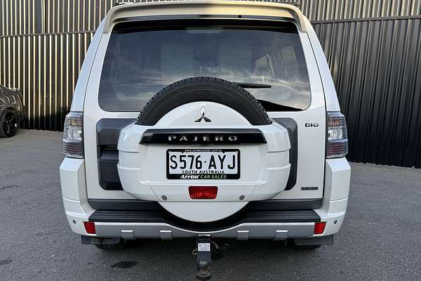 2013 Mitsubishi Pajero Exceed NW