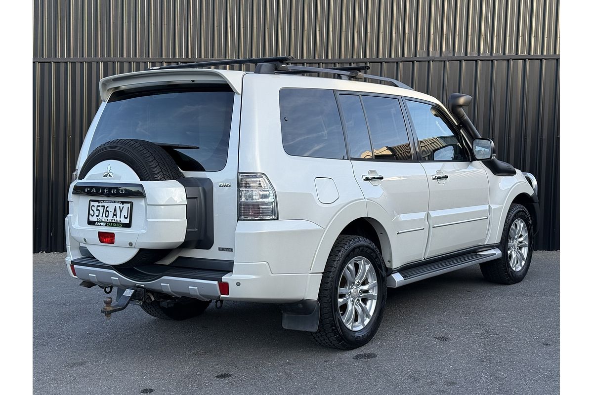 2013 Mitsubishi Pajero Exceed NW