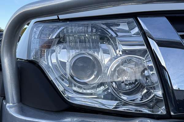 2013 Mitsubishi Pajero Exceed NW