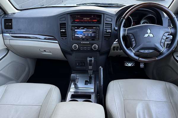 2013 Mitsubishi Pajero Exceed NW