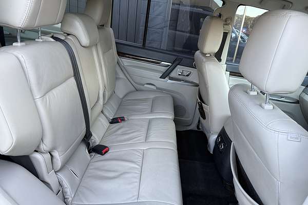 2013 Mitsubishi Pajero Exceed NW