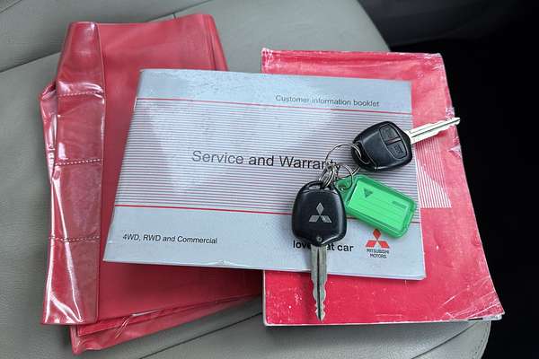 2013 Mitsubishi Pajero Exceed NW
