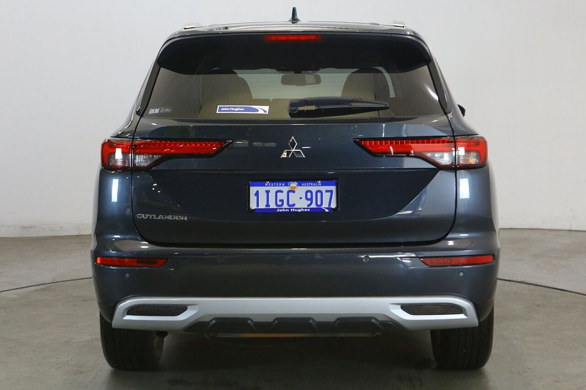 2024 Mitsubishi Outlander LS ZM