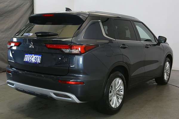 2024 Mitsubishi Outlander LS ZM