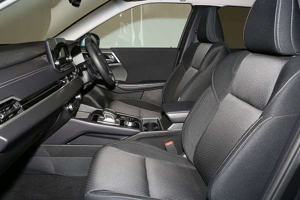 2024 Mitsubishi Outlander LS ZM