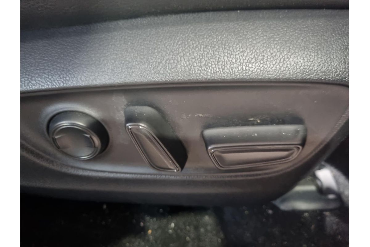 2019 Toyota RAV4 Cruiser AXAH52R