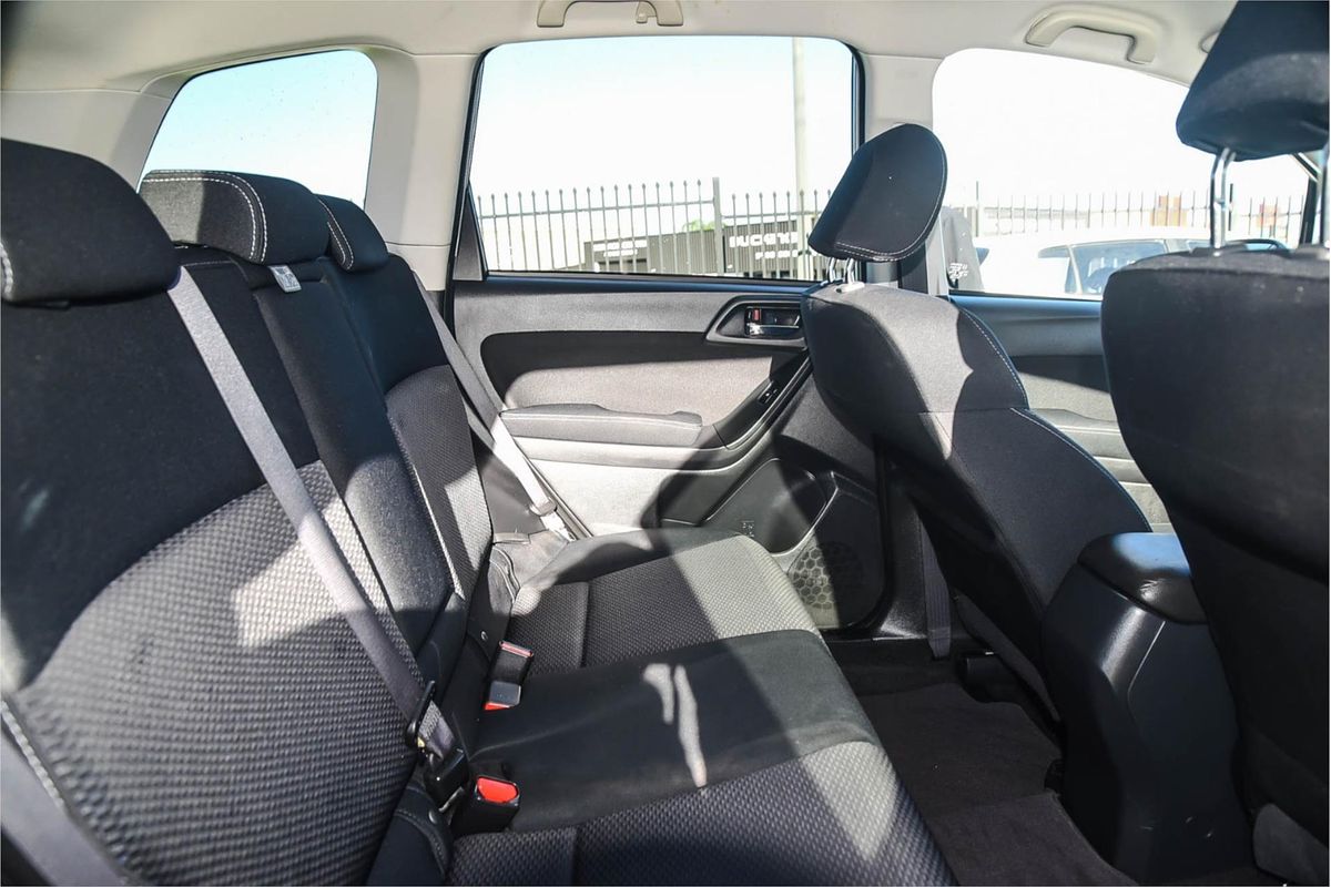 2015 Subaru Forester 2.5i-L S4