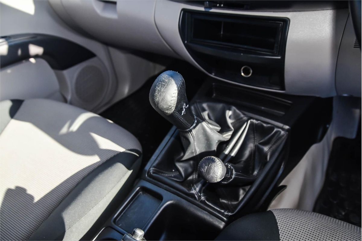 2013 Mitsubishi Triton GLX MN 4X4
