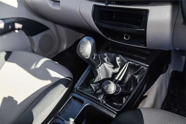 2013 Mitsubishi Triton GLX MN 4X4